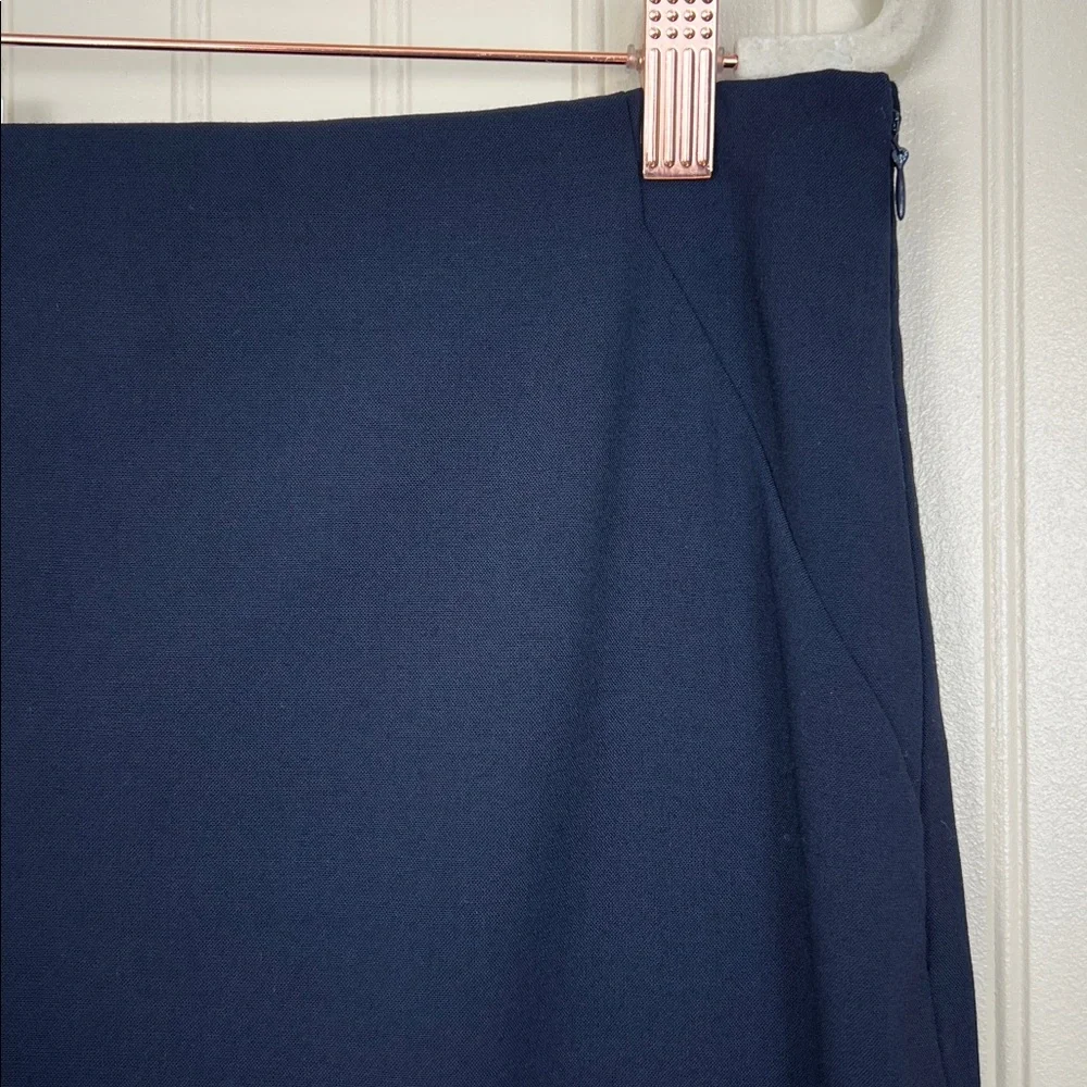 NWT Ann Taylor Women’s Navy Pencil Straight Side Slit Lined Skirt Size 10